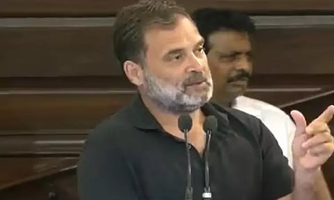 மக்களால் தேர்வு செய்யப்படும் ஒருவரின் பதவி 30 நாட்களில் பறிபோகும்: ராகுல்காந்தி கண்டனம்