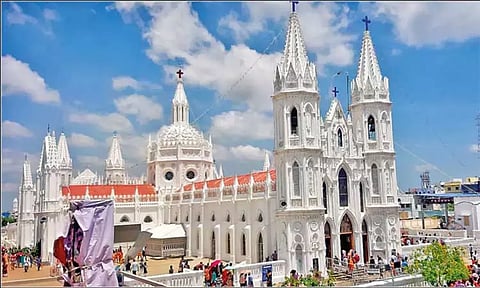 புனித ஆரோக்கிய மாதா பேராலய திருவிழா: வேளாங்கண்ணிக்கு சிறப்பு பஸ்கள் இயக்கம்