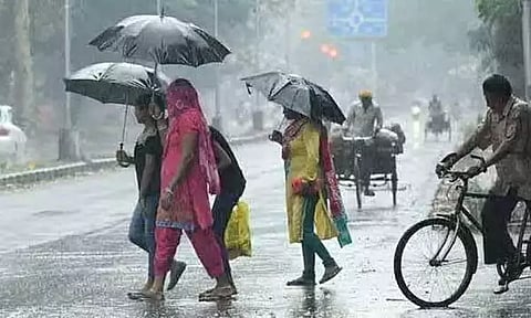 சென்னையில் கனமழை: மேலும் பல மாவட்டங்களில் மழைக்கு வாய்ப்பு எங்கெங்கு தெரியுமா?