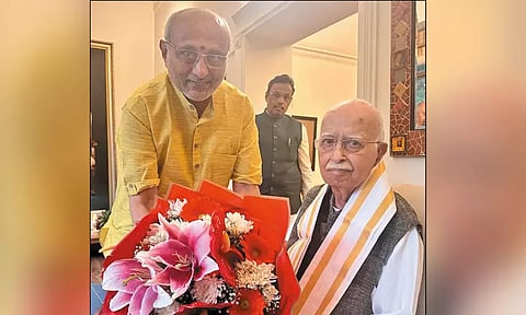 அத்வானியை சந்தித்த சி.பி.ராதாகிருஷ்ணன்