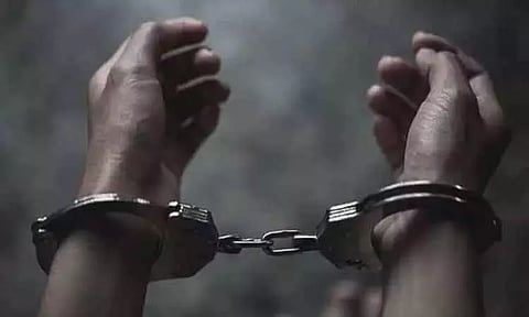 காசா மக்களுக்கு நிதி திரட்டுவதாக கூறி ஆடம்பர வாழ்க்கை; சிரியாவை சேர்ந்தவர் குஜராத்தில் கைது