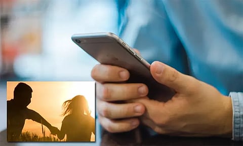 ‘காதலனோடு ஓடிப் போறேன்... என்னை தேடி வராதீங்க' - மாணவியின் குறுஞ்செய்தியால் தந்தை அதிர்ச்சி