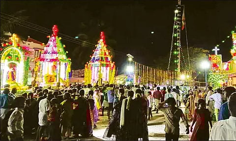 குருமிலாங்குடி புனித சுவக்கின் அன்னாள் ஆலய சப்பர பவனி