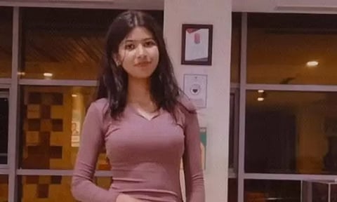 பல்கலைக்கழக விடுதியில் மாணவி தூக்கிட்டு தற்கொலை - அதிர்ச்சி சம்பவம்