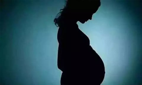 16 வயது சிறுமியை கர்ப்பமாக்கிய சிறுவன் கைது