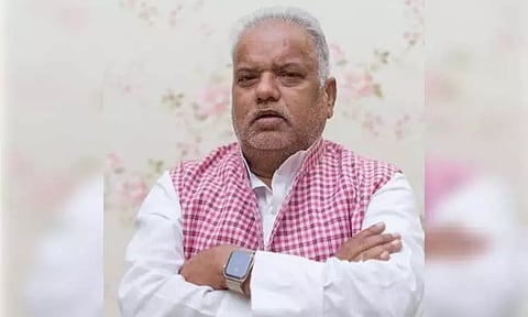 பீகாரில் துக்கம் விசாரிக்க சென்ற மந்திரி மீது கிராம மக்கள் தாக்குதல்