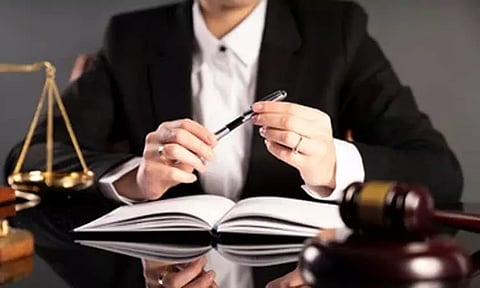 விசாரணைக்கு வந்த இளம்பெண்ணிடம் பாலியல் அத்துமீறல்: கேரள நீதிபதி பணி இடைநீக்கம்