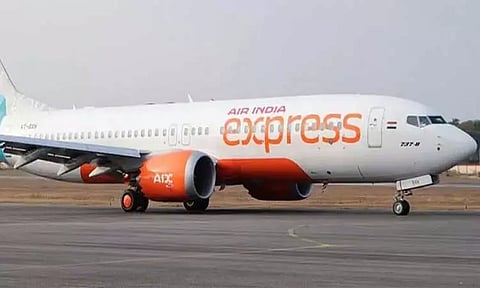 தொழில்நுட்பக் கோளாறால் ஓடுபாதையில் நிறுத்தப்பட்ட விமானம்; திருச்சி விமான நிலையத்தில் பரபரப்பு