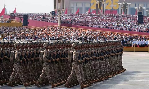 சீனாவின் ராணுவ அணிவகுப்பு நிகழ்ச்சியில் பங்கேற்ற சர்வதேச நாடுகளின் தலைவர்கள்