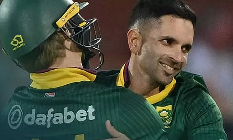 2வது ஒருநாள் போட்டி: இங்கிலாந்து அணியை வீழ்த்தி தொடரை வென்ற தென் ஆப்பிரிக்கா