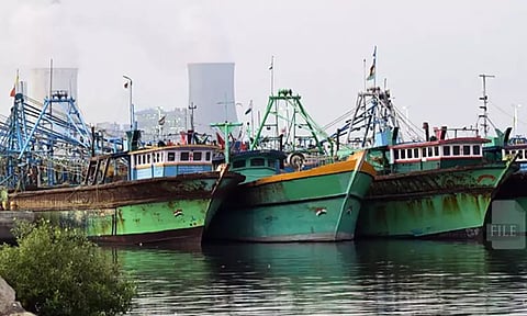 ஓணம் பண்டிகை: தூத்துக்குடியில் 272 விசைப்படகுகள் கடலுக்கு செல்லவில்லை