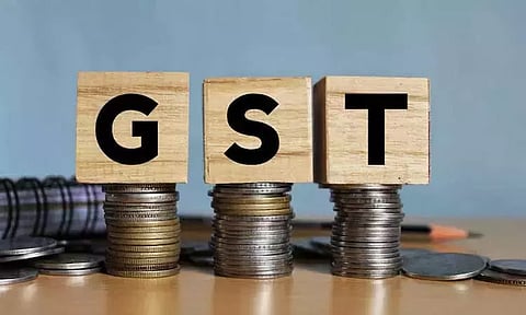 ஜிஎஸ்டி வரிகுறைப்பால் அரசுக்கு ரூ.3,700 கோடி இழப்பு