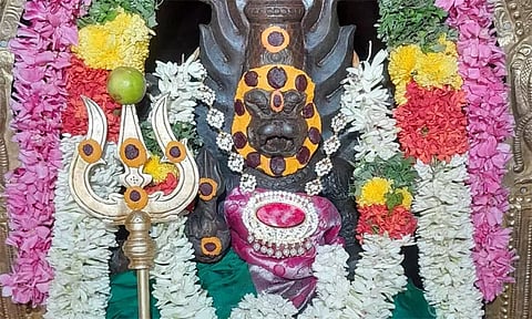 சிறப்பு அலங்காரத்தில் பிரத்தியங்கிரா தேவி