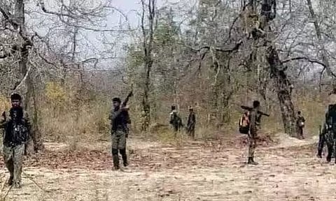 சத்தீஷ்காரில் 16 நக்சலைட்டுகள் சரண்