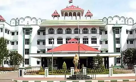 ஸ்டெர்லைட் வழக்கில் கைதான மீனவருக்கு நிபந்தனை ஜாமீன்; மதுரை ஐகோர்ட்டு உத்தரவு