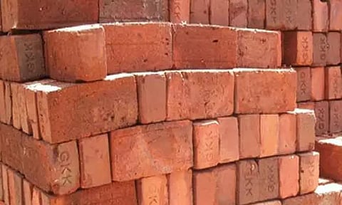 செங்கல்லுக்கு ஜி.எஸ்.டி. குறைக்க வேண்டும் உற்பத்தியாளர்கள் கூட்டமைப்பு கோரிக்கை