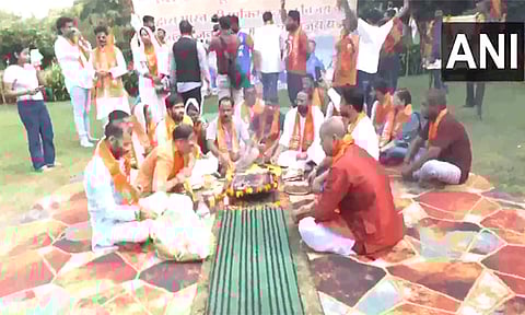 பாகிஸ்தானுக்கு எதிரான கிரிக்கெட் போட்டி; இந்தியா வெற்றி பெற இந்து அமைப்பினர் சிறப்பு யாகம்