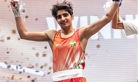 image courtesy:instagram/menakshi3090