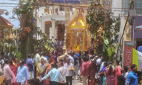 முன்சிறை புனித ஆரோக்கிய அன்னை ஆலய திருவிழா தேர் பவனி