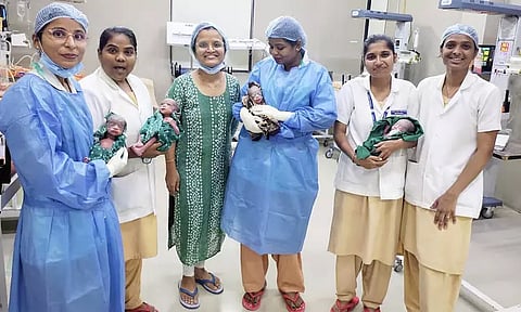 3-வது பிரசவத்தில் 4 குழந்தைகளை பெற்றெடுத்த இளம்பெண்