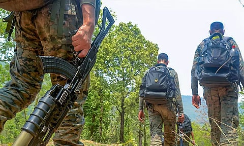 மராட்டியத்தில் என்கவுன்ட்டர்: 2 பெண் நக்சலைட்டுகள் படுகொலை