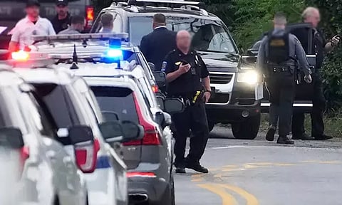 அதிர்ச்சி சம்பவம்.. குற்றவாளியை பிடிக்க சென்ற 3 போலீஸ் அதிகாரிகள் சுட்டுக்கொலை