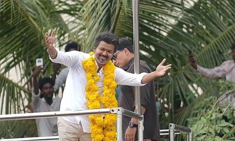 பூச்சாண்டி வேலை வேண்டாம்... தேர்தலில் மோதி பார்ப்போம் - திமுகவுக்கு விஜய் சவால்