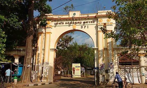 10-ம் வகுப்பு பொதுத்தேர்வு எழுதும் மாணவர்களின் விவரங்களில் திருத்தங்கள் மேற்கொள்ள அவகாசம்: பள்ளிக்கல்வித்துறை