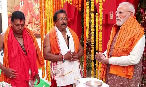 திரிபுரா: மாதா திரிபுர சுந்தரி கோவிலில் பிரதமர் மோடி சாமி தரிசனம்