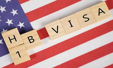எச்-1பி விசா கட்டண உயர்வில் டாக்டர்களுக்கு விலக்கு அளிக்க முடிவு: அமெரிக்கா பரிசீலனை