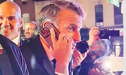 பிரான்ஸ் அதிபரை அமெரிக்க போலீசார் தடுத்து நிறுத்தியதால் பரபரப்பு