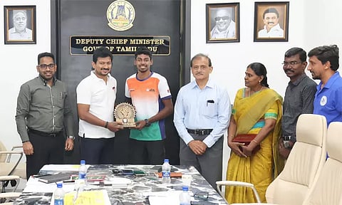 ஸ்பீட் ஸ்கேட்டிங்கில் தங்கப் பதக்கம் வென்ற முதல் இந்திய வீரர் ஆனந்த்குமார் - உதயநிதி ஸ்டாலின் வாழ்த்து