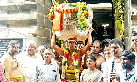 ஆண்டாள் சூடிக் கொடுத்த மாலை, கிளி ஆகியவை திருப்பதிக்கு அனுப்பி வைப்பு