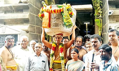 ஸ்ரீவில்லிபுத்தூர் ஆண்டாள் சூடிக்கொடுத்த மாலை திருப்பதிக்கு அனுப்பி வைப்பு