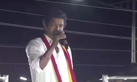 செந்தில் பாலாஜியை பெயர் குறிப்பிடாமல் கடுமையாக விமர்சித்த விஜய்