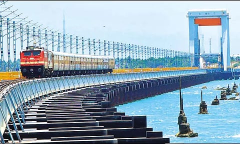 ராமேசுவரத்தில் இருந்து மின்சார என்ஜினில் பாசஞ்சர் ரெயில்கள் இயக்கம்