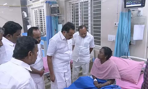 விஜய் பேச ஆரம்பித்தபோது கரண்ட் கட், செருப்பு வீச்சு, போலீஸ் தடியடி நடத்துகிறது - எம்.ஆர்.விஜயபாஸ்கர்