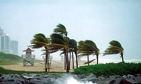 புரட்டாசியில் புரட்டி எடுக்கும் சுழல் காற்று பருவமழையை பாதிக்குமா..? - அச்சத்துடன் விவசாயிகள்