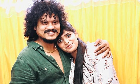 ‘என் கணவர் பெண்களை தொட்டு பேசுகிறாரா?'- நடிகர் புகழின் மனைவி ஆவேசம்