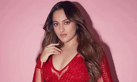 தெலுங்கு சினிமாவில் அறிமுகமாகும் பிரபல பாலிவுட் நடிகை!