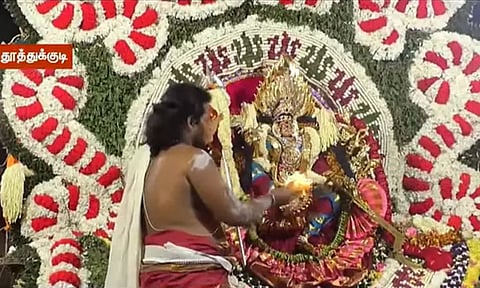 குலசை தசரா திருவிழா: சூரசம்ஹார நிகழ்ச்சி கோலாகலம்; திரளான பக்தர்கள் சாமி தரிசனம்