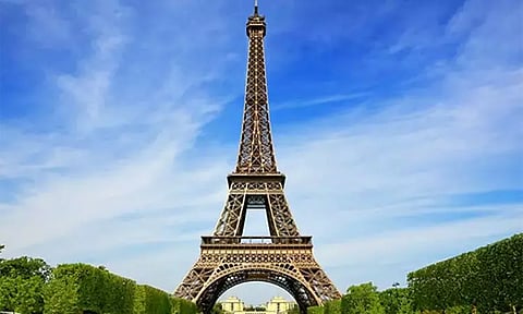 பிரான்சில் அரசாங்கத்துக்கு எதிரான போராட்டத்தால் ஈபிள் கோபுரம் மூடல்