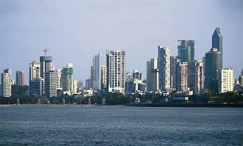 மராட்டியத்தில் 24 மணி நேரமும் கடைகள், ஓட்டல்கள் திறந்திருக்க மாநில அரசு அனுமதி