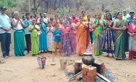தோரண மலையில் பஞ்சபூதங்களுக்கு பொங்கல் வைத்து சிறப்பு பூஜை