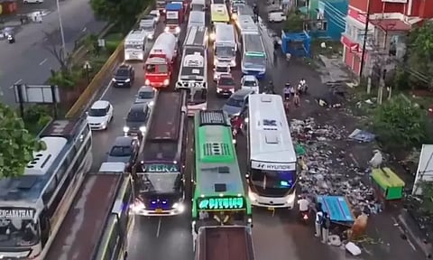 சென்னை திரும்பும் மக்கள்: பெருங்களத்தூர் பகுதியில் கடும் போக்குவரத்து நெரிசல்