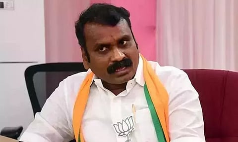 ‘கவர்னர் ஆர்.என்.ரவி தி.மு.க. அரசின் ஊழலுக்கு மிகப்பெரிய தடையாக உள்ளார்' - எல்.முருகன்