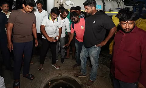 சென்னையில் மழைநீர் வடிகால் பணிகள்: உதயநிதி ஸ்டாலின் ஆய்வு