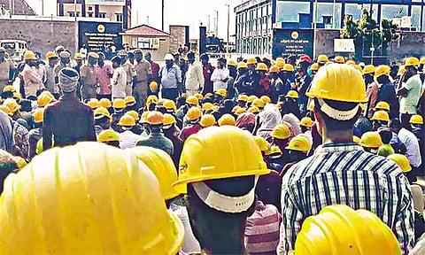 தூத்துக்குடி: வடமாநில தொழிலாளியை கொன்று எரித்த 2 பேர் கைது- பரபரப்பு வாக்குமூலம்