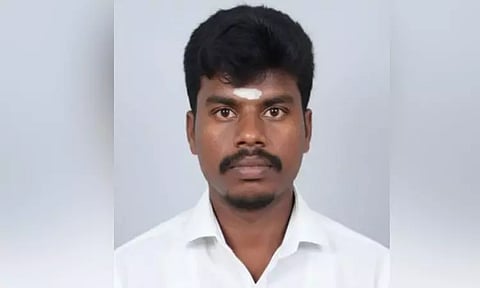 தூத்துக்குடி: மின்னல் தாக்கி வாலிபர் உயிரிழப்பு- 3 பெண்கள் படுகாயம்