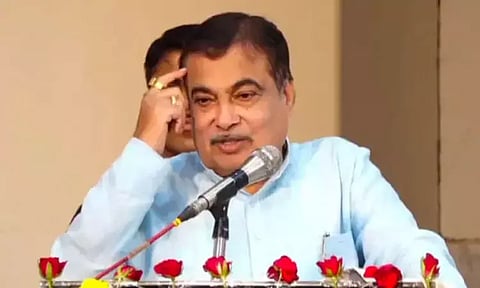 மத்திய மந்திரி நிதின் கட்காரியின் ஹெலிகாப்டர் பயணத்துக்கு அனுமதி மறுப்பு